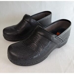 Dansko XP Pro Clogs Women 40 Size 9.5 Shoes Black Printed Dots Leather Slip On